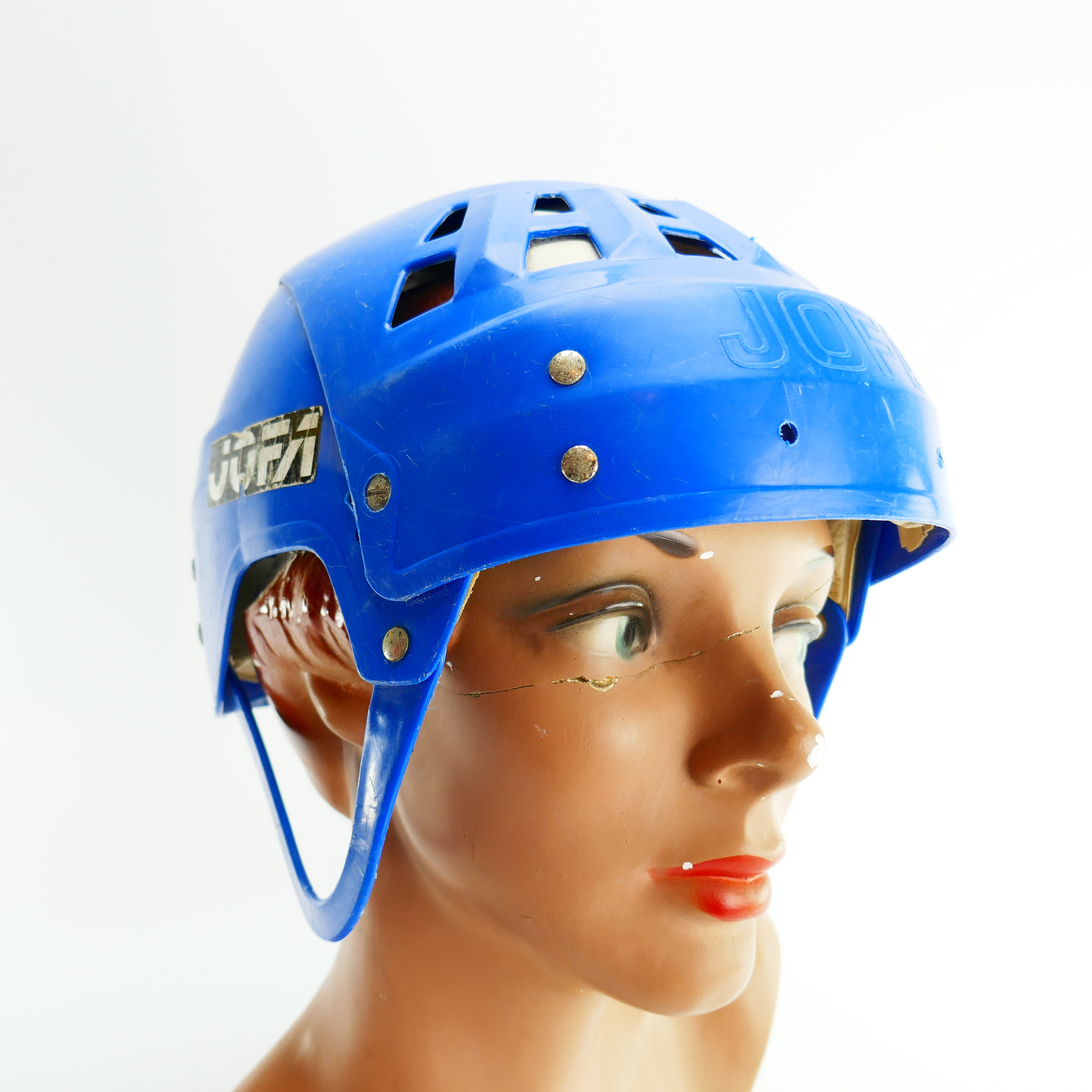 Hockey Hall of Fame - Wayne Gretzky's signature Jofa helmet. Worn