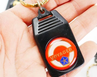 Plymouth Voyager Authentic Vintage Car Keychain Collectible Automobilia Dealer keyring plastic canada
