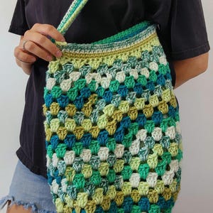 Bolsa de mercado tejida a crochet con punto de abuela, bolsa de playa bohemia hippie, verde