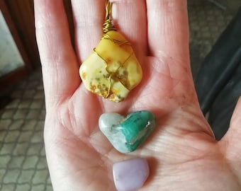 Amber Amulet pendant,polished gemmy Emerald heart, rare pink Sugilite, beauty, love, divine love Magick OOAK set