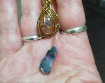 Lovely bright multicolour Mexican Fire Opal Amulet pendant and raw Ethiopian Black Opal OOAK set, Luck, dream, psychic Magick