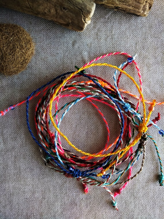 Mens Surfer Bracelet, Mens Macrame Bracelet, Waxed Thread Bracelet for Men,  Knotted Bracelet for Men, Wax String Bracelet,beach Bracelet Men - Etsy  Canada | Wax cord bracelet, Diy friendship bracelets patterns, Cute