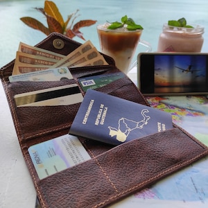 Cartera de cuero de tres pliegues para mujer