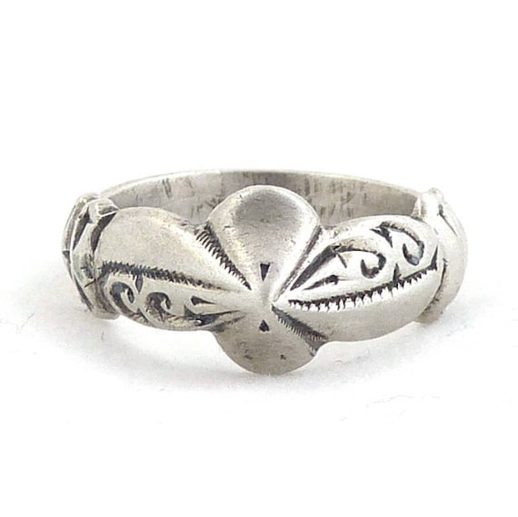 Moroccan Solid Silver Berber handcrafted flower r… - image 1