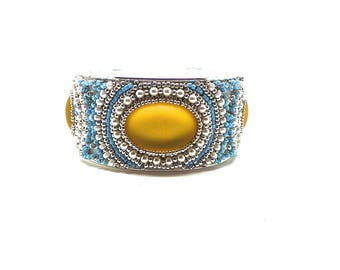 Cuff, gold and Crystal beads bracelet