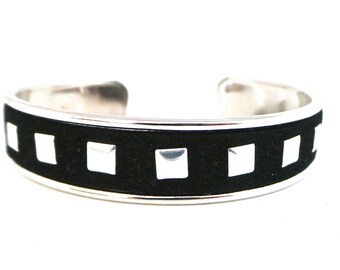 Bracelet jonc suédine clouté (bague offerte)