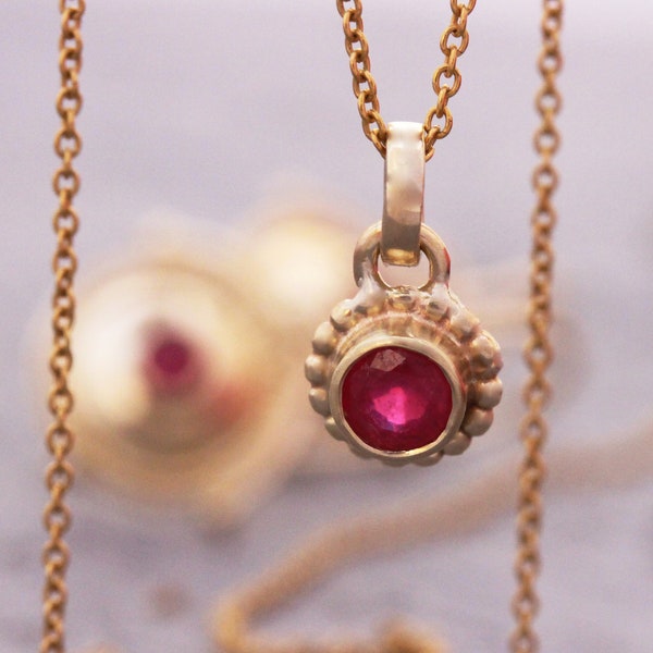 Ruby Necklace, Solid Gold Necklace, Ruby Gold Necklace, Ruby Pendant Necklace, Boho Gold Necklace, Unique Necklace, 18k Gold Necklace, 14k