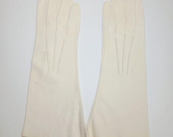 Vintage Washable Doeskin Leather Gloves Cream Off White Made in England Size 7 1/4 Mid Forearm 1950s Formal Bridal Opera Dress Gloves