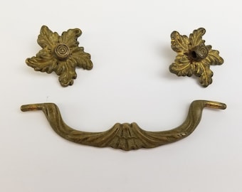Antique Brass Drawer Handle 4.25 inch Centers Dresser Pull Victorian Art Nouveau Gold Hardware Rustic Metal Handle Floral Leaves Vines
