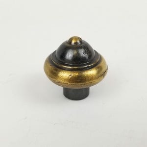Bouton de tiroir en laiton épais, finition coloniale, finition antique, 2 po.
