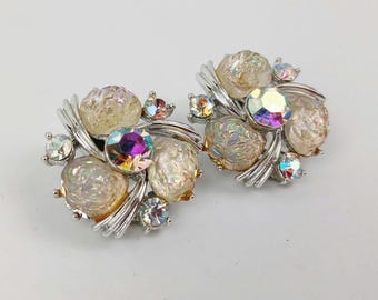 Vintage Lisner Clip-on Earrings Aurora Borealis AB Glass Lucite Hollywood Regency Classic Glamour Silver Iridescent Cluster Rhinestone