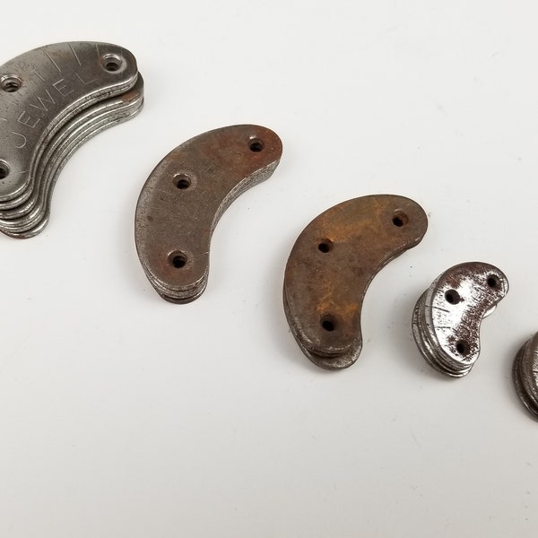 Paar vintage schoenlaars-hakplaat metaal met schroefdraadspijkers Tack On Protector schoenmaker schoenreparatiegereedschap benodigdheden kranen