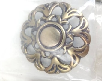 Round Brass Wall Medallion Curtain Tie Back Holder Ornate Metal Parts Steampunk DIY Finding Home Decor Pair Ceiling Flush Mount