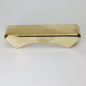 Tirador de cajón KBC de latón vintage de 2 pulgadas con arco central, color dorado, para gabinetes, estilo moderno de mediados de siglo, minimalista, de repuesto para muebles, 43299