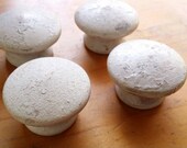 Large Round Wooden Knobs // White Chippy Shabby Chic Drawer Pull // Wood // Set of Four 1 1/2 inch diameter