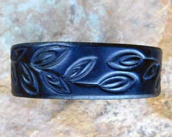 Leather Bracelet for Women Bold Leaf Flower Vine Bangle, Womens leather Cuff, Leather Wristband Personalized Custom Anniversary Gift for Her