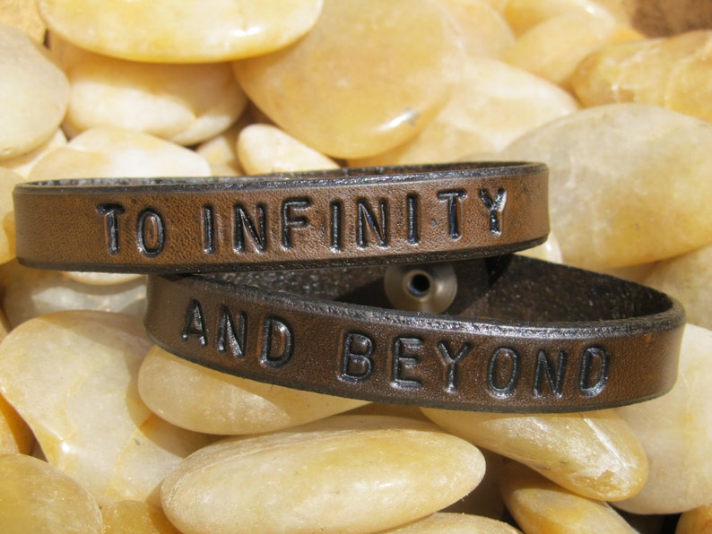 To Infinity and Beyond Personalized Leather Bracelet Men Women Custom Bracelets Men Husband Gift Bracelet Personalized Women 3rd Anniversary Bild 1