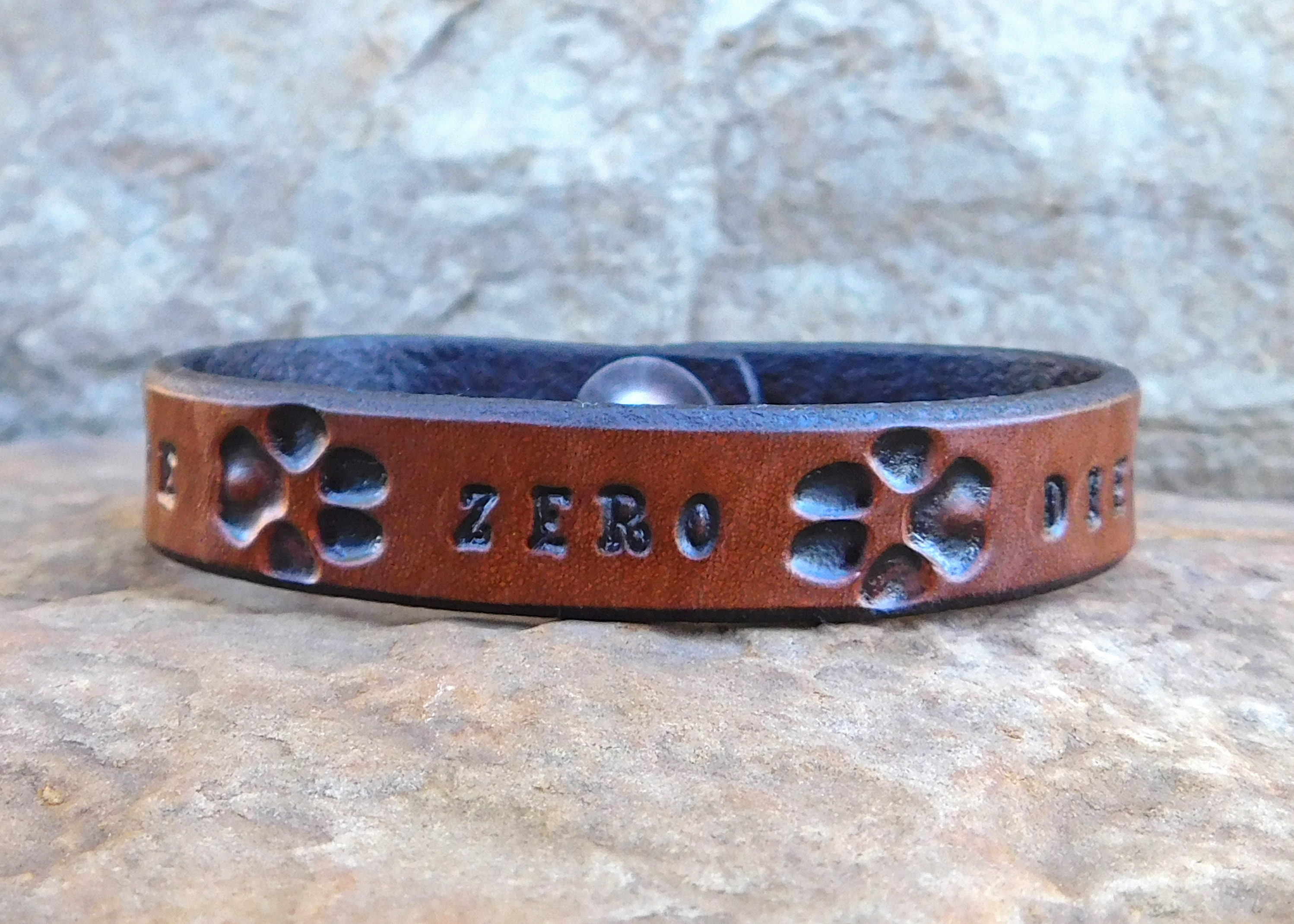 In Loving Memory Leather Bracelet Personalized Memorial of Pet, Dog, Cat, Mom, Dad Remembrance Jewelry Sympathy Gift, Dog Paw Print Pet Loss