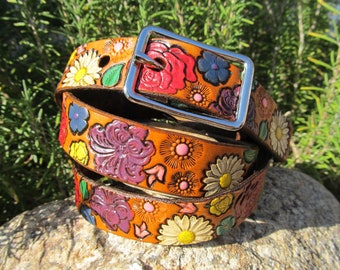 Hand Painted Tooled Leather Collar - Beautiful Flowers - 1 inch wide -  luxurious collar