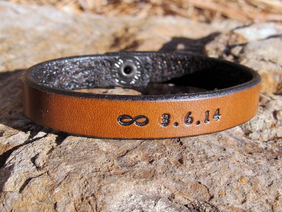 Mens Womens Personalized Custom Leather Bracelet Date Memorial