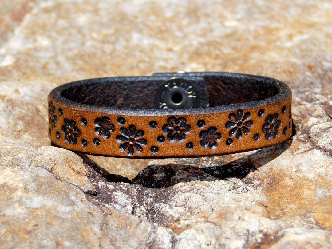 Leather Bracelet for Women, Polka Dot Flowers, Womens Leather Bracelet