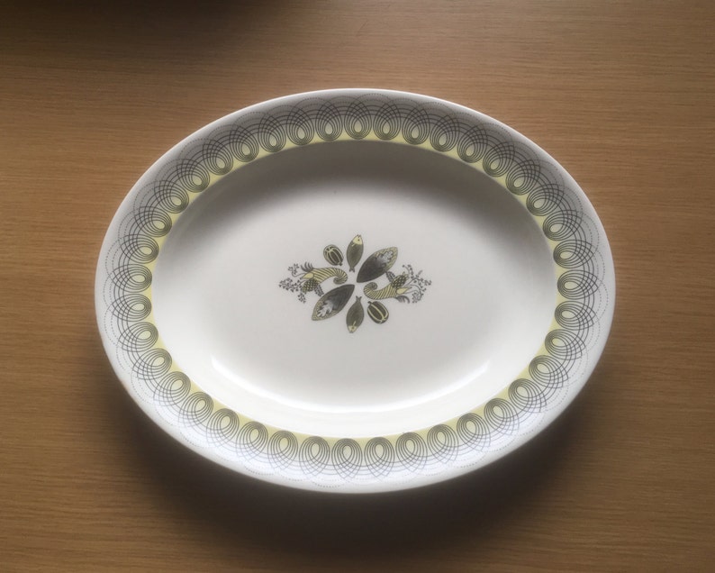 13 Made in England Serving Plate Wedgwood Persephone Yellow Oval Platter