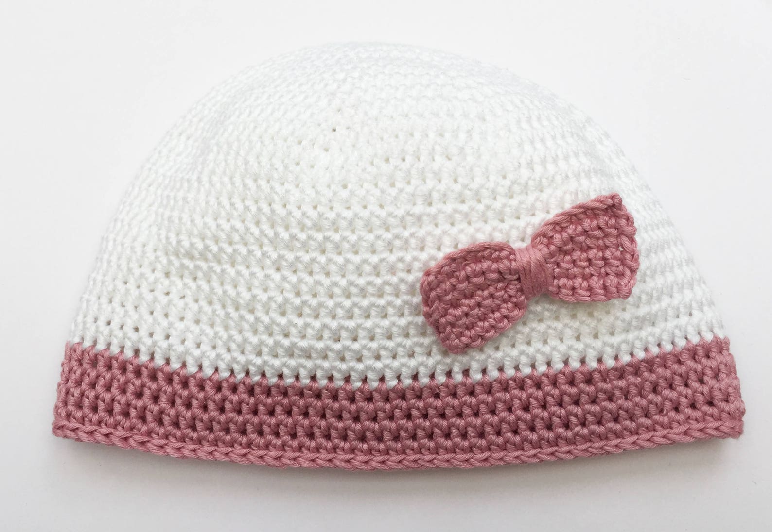 baby hat and bootie set / girls ballet shoes / baby bow pumps / baby shoes / crochet booties / white and pink baby hat / pink bo