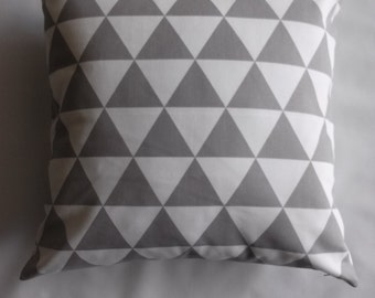 Grey/Natural Geometric Pillow Cover, 20''x 20'' Grey/Natural Diamond Decorative Pillow Cover