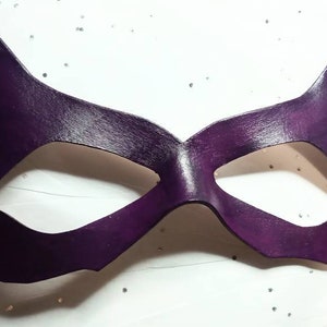 Masque style chasseresse en cuir