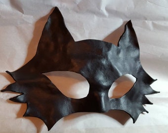 Máscara de zorro de cuero negro