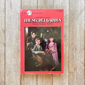 The Secret Garden | Frances Hodgson Burnett | Vintage book | 1987 | Paperback