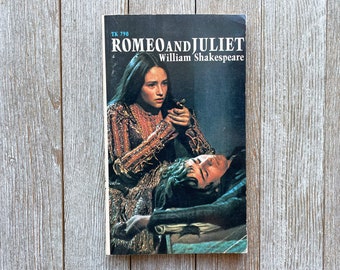 Romeo and Juliet | William Shakespeare | 1969 | Paperback