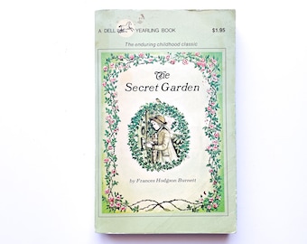 The Secret Garden | Frances Hodgson Burnett | Illustrated by Tasha Tudor | Vintage book | 1981 | Paperback