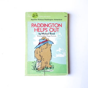 Paddington Helps Out | by Michael Bond | 1978 | Paperback
