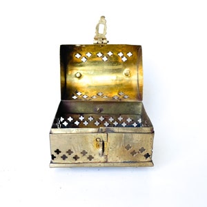 Small Brass Cricket Box with lid Trinket Box Brass Decor Hollywood Regency Potpourri Box Incense Box Vintage image 3