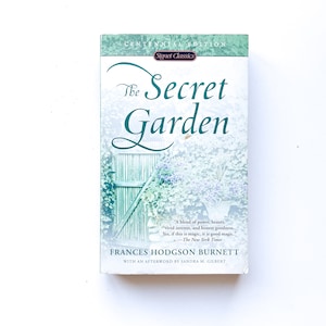 The Secret Garden | Frances Hodgson Burnett | Vintage book | 2003 | Paperback