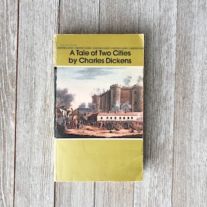 A Tale of Two Cities | Charles Dickens | 1983  | Paperback | Vintage Book