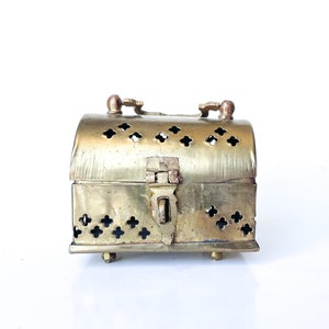 Small Brass Cricket Box with lid Trinket Box Brass Decor Hollywood Regency Potpourri Box Incense Box Vintage image 1