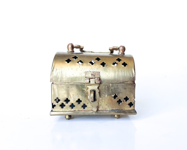 Small Brass Cricket Box with lid Trinket Box Brass Decor Hollywood Regency Potpourri Box Incense Box Vintage image 1