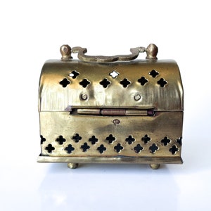 Small Brass Cricket Box with lid Trinket Box Brass Decor Hollywood Regency Potpourri Box Incense Box Vintage image 5