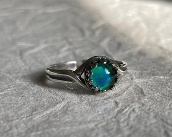 Mood ring,Color changing ring,Aurora Borealis jewelry,Mood stone jewelry,Silver plated crown setting,Girl gift under 50,Festival jewelry