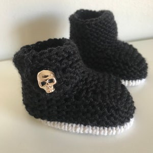 Baby goth boots / Hand made baby booties / Black booties / baby punk booties / baby emo boots / Metal baby clothes / 0-4 months baby boots