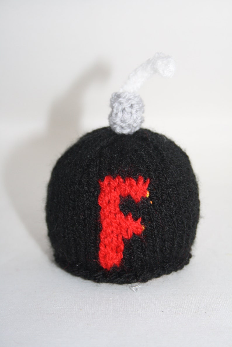 Knitting Pattern Ladybird chocolate orange cover or Bath Bomb cover