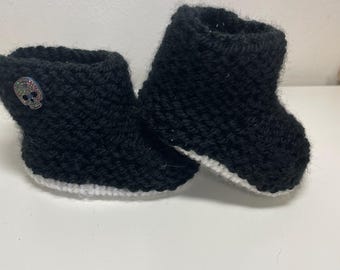 Botas góticas para bebé / Botines de bebé hechos a mano / Botines negros / Botines punk para bebé / Botas emo para bebé / Ropa de bebé metalizada / Botas para bebé de 0 a 6 meses