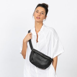 Leather Belt Bag, Leather Fanny Pack, Hip Bag, Black Leather Hip Bag, Leather Bum Bag, Fanny Pack Women in Texture Black