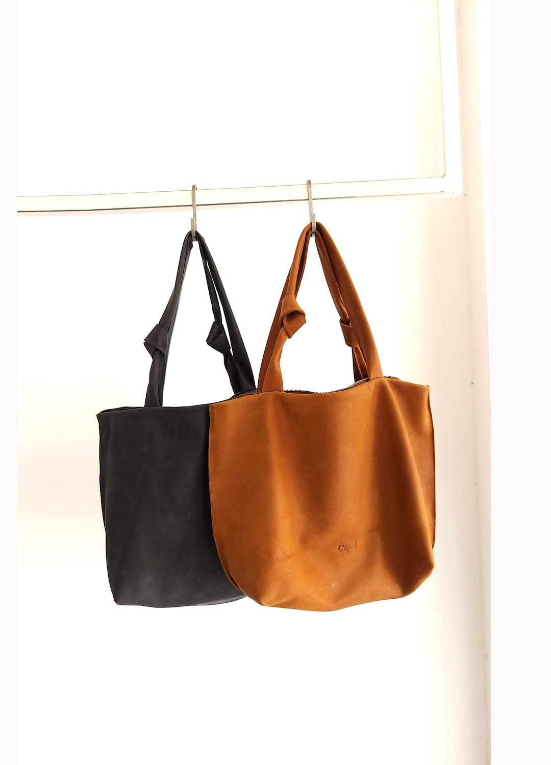 Love Classic leather Shoulder Bag