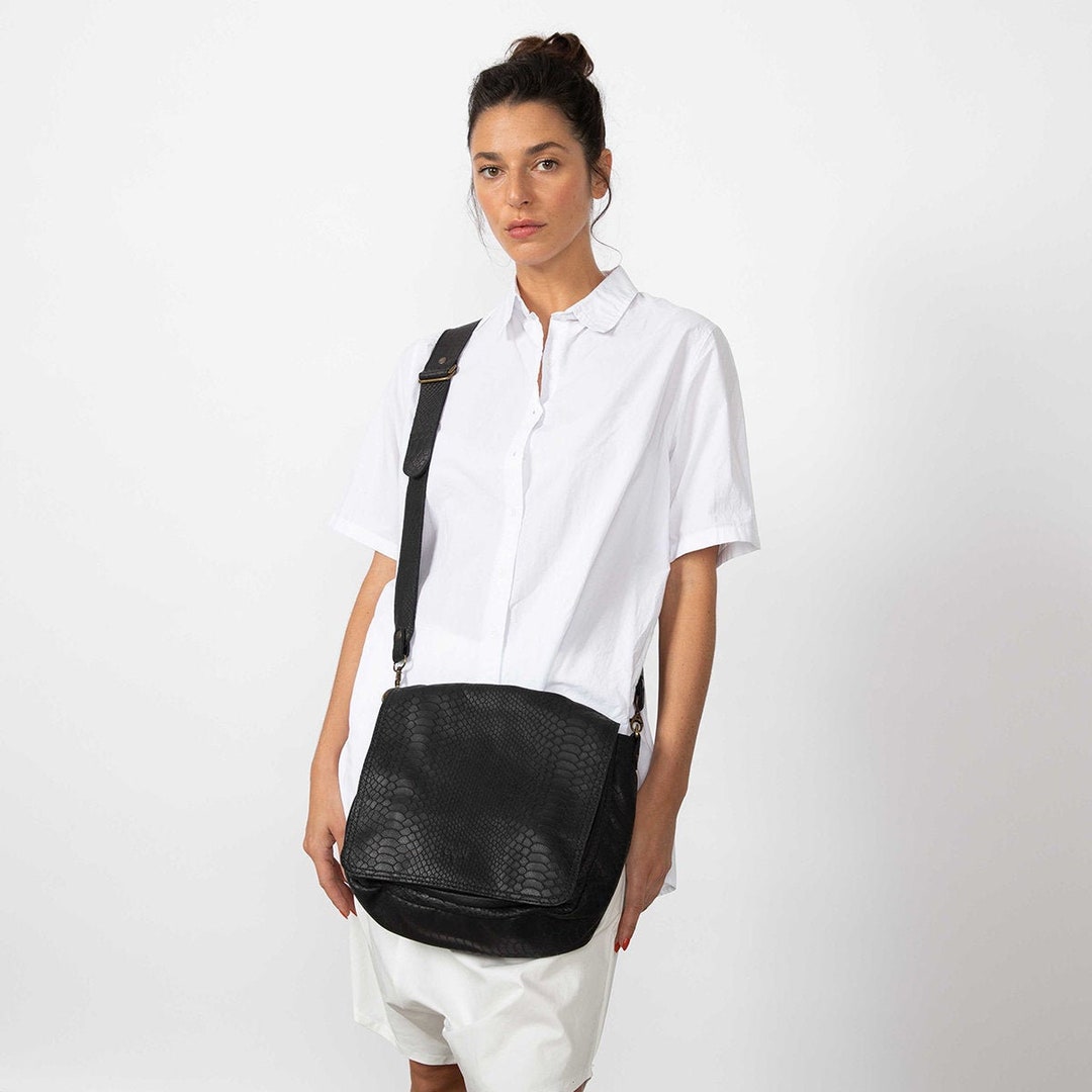 Leather Messenger Cross-Body Bag Black | Leather Bags | Global