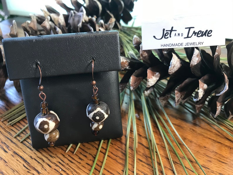 Dangle earrings