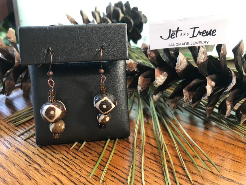 Dangle earrings