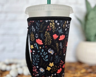 Iced Coffee Sleeve With Handle, Loaded Tea Drink Sleeve, Gift for Coffee Lovers, Cottagecore Wildflowers Botanical Drink Sleeve, Large 30oz